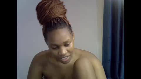 angel_mia5 online show from April 10, 2026, 8:35 pm