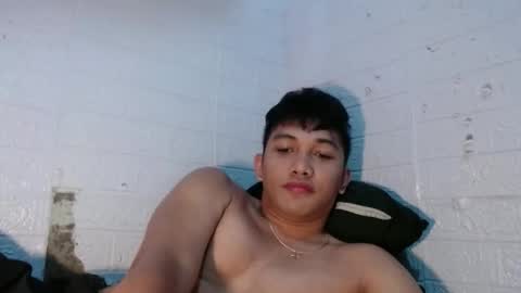 angel_rafael online show from November 28, 2025, 8:06 am