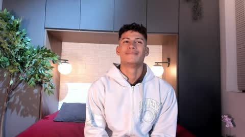 Angel  online show from April 9, 2026, 12:21 pm