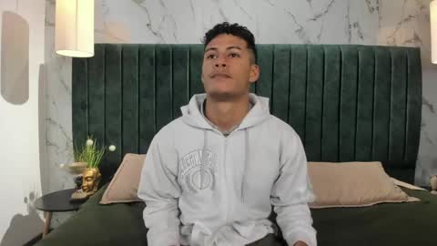 Angel  online show from April 12, 2026, 12:21 pm