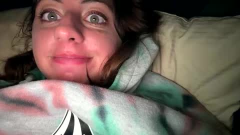 Snapshot of angela_cole chatting on March 1, 2026, 5:31 am angela_cole online show from March 1, 2026, 5:31 am