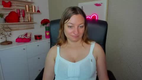 Angela online show from June 12, 2026, 5:50 am
