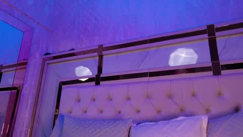 angela_white22 online show from June 6, 2026, 7:18 pm