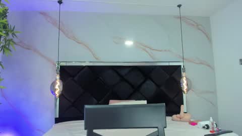 ANGELA online show from October 8, 2025, 12:14 pm