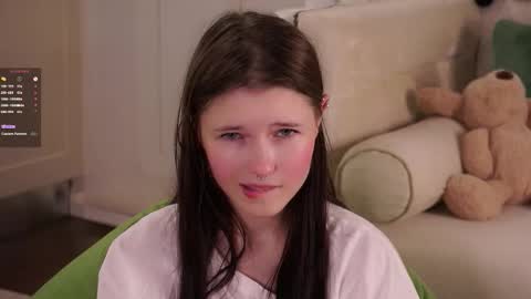 Snapshot of angelabalay chatting on September 13, 2025, 11:10 am Mary online show from September 13, 2025, 11:10 am