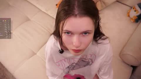 Snapshot of angelabalay chatting on October 2, 2025, 11:06 am Mary online show from October 2, 2025, 11:06 am