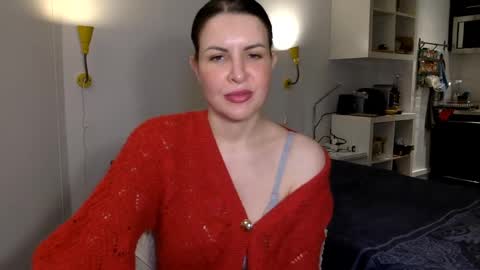 Snapshot of angeladarkk chatting on January 31, 2025, 10:10 pm Angela online show from January 31, 2025, 10:10 pm