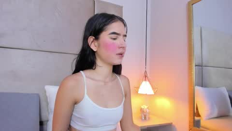 angelag_ online show from November 25, 2025, 8:20 pm