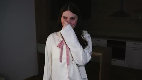 Olivia online show from November 26, 2025, 6:36 am