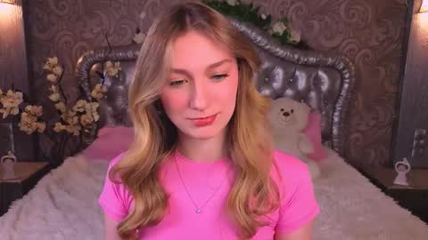 angelanabelle online show from March 8, 2026, 2:04 am