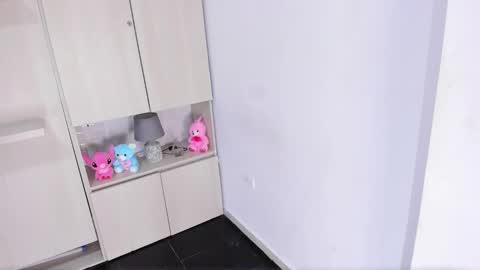 angelariverss online show from February 27, 2026, 12:05 pm