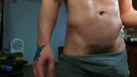 Snapshot of angelcabezaz chatting on January 8, 2025, 1:00 am NGEL.  online show from January 8, 2025, 1:00 am