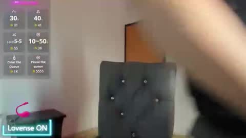 Snapshot of angelcute3 chatting on December 19, 2025, 3:30 pm angel online show from December 19, 2025, 3:30 pm