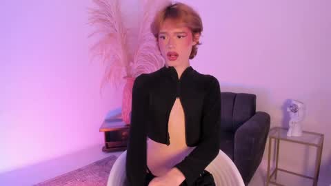 Angel Doll online show from June 9, 2026, 4:02 am