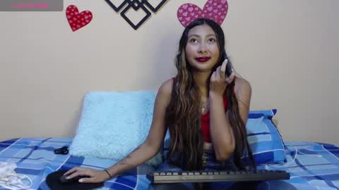 Snapshot of angeldreams15 chatting on March 8, 2025, 11:18 pm angeldreams15 online show from March 8, 2025, 11:18 pm