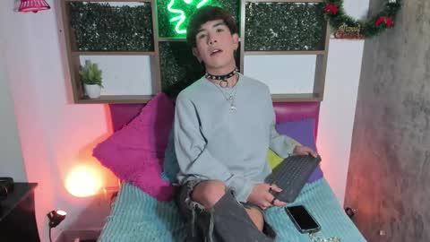 Snapshot of angeldust_19 chatting on November 21, 2025, 4:00 am Angel dust online show from November 21, 2025, 4:00 am