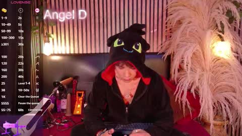 Angel dust online show from March 4, 2026, 3:45 am