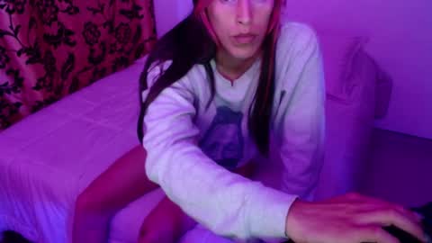 Snapshot of angele_johnson chatting on February 5, 2025, 5:09 am angele online show from February 5, 2025, 5:09 am