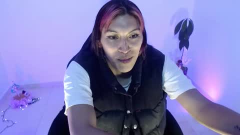 Snapshot of angele_johnson chatting on September 26, 2025, 10:25 pm angele online show from September 26, 2025, 10:25 pm