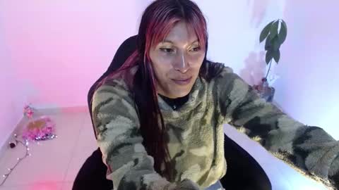 Snapshot of angele_johnson chatting on October 3, 2025, 9:23 pm angele online show from October 3, 2025, 9:23 pm