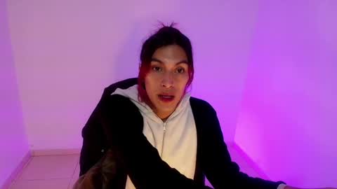 angele online show from May 31, 2026, 7:04 pm