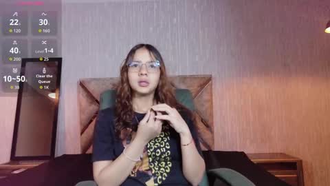 angel online show from October 4, 2025, 11:52 am