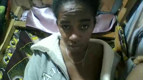 Angelettee online show from June 9, 2026, 4:24 am