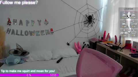 Snapshot of angelic_cat_ chatting on October 2, 2025, 3:30 pm   online show from October 2, 2025, 3:30 pm
