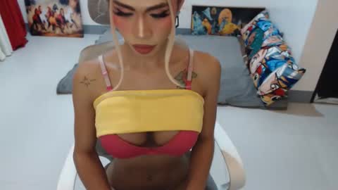 DIVINE ANGEL online show from November 27, 2025, 12:46 am