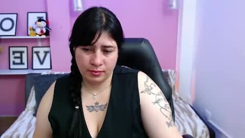 Angelica online show from November 26, 2025, 4:35 am