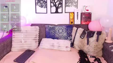 Snapshot of angelica_mature49 chatting on May 18, 2026, 4:07 am Angelica online show from May 18, 2026, 4:07 am