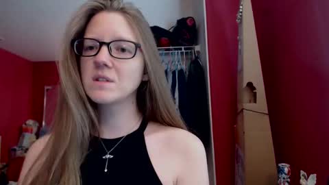 AngelicAngel online show from February 18, 2025, 6:04 pm