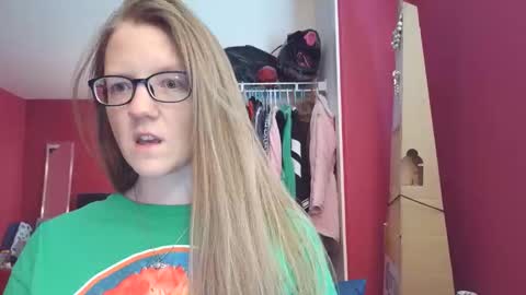 AngelicAngel online show from December 2, 2025, 6:36 pm