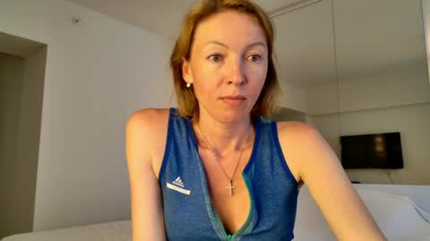 angelicfenix online show from June 7, 2026, 1:37 pm