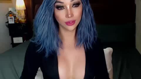 MS. AMALIA online show from February 14, 2025, 10:49 am