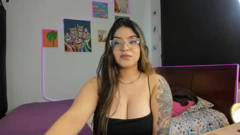 Angelina online show from October 28, 2025, 3:58 pm