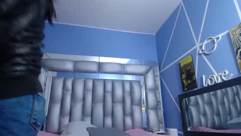 Snapshot of angelina_ny chatting on January 17, 2025, 2:50 am    ANGELINA    online show from January 17, 2025, 2:50 am