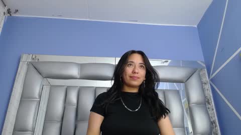 Snapshot of angelina_ny chatting on January 25, 2025, 2:26 am    ANGELINA    online show from January 25, 2025, 2:26 am