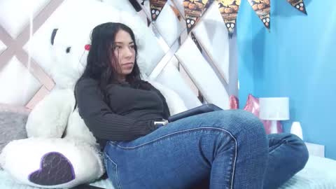 Snapshot of angelina_ny chatting on October 20, 2025, 1:33 pm    ANGELINA    online show from October 20, 2025, 1:33 pm