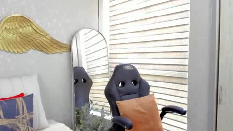 Angelina online show from April 14, 2026, 8:26 pm