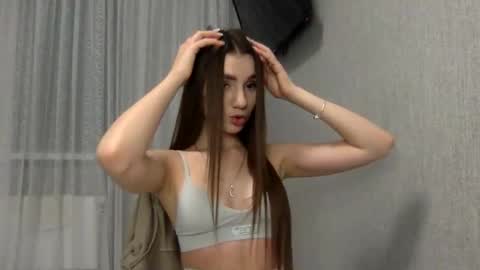 Angelina online show from January 13, 2026, 7:52 pm