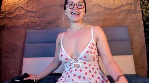 ANGELINA   online show from November 7, 2025, 11:32 am