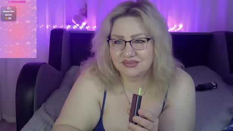 AngelinaGlam online show from April 7, 2026, 5:35 pm