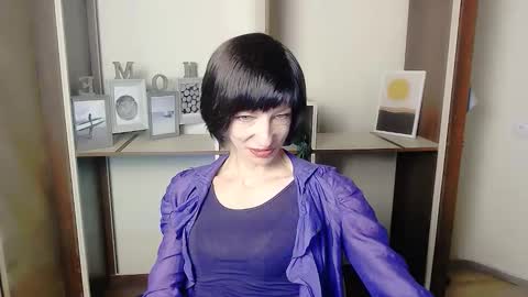 Angelina online show from September 25, 2025, 6:39 am