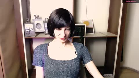 Angelina online show from November 3, 2025, 7:42 am