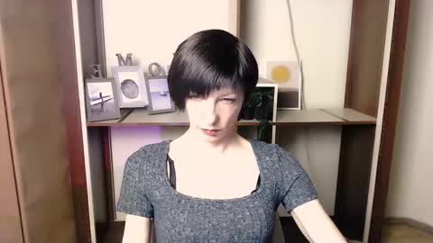 Angelina online show from November 14, 2025, 8:13 am