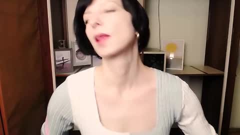 Angelina online show from January 17, 2026, 12:21 pm