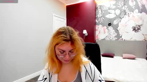 AngelinaLow online show from February 14, 2026, 8:00 am