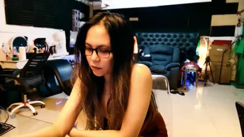 Angel online show from September 22, 2025, 1:18 am