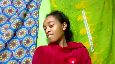 angeline221173 online show from May 18, 2026, 3:57 am